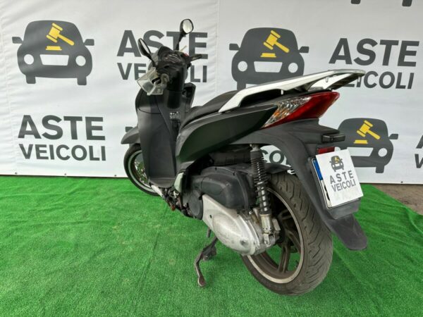 Honda SH 300 - immagine 9