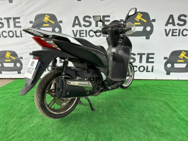 Honda SH 300 - immagine 2
