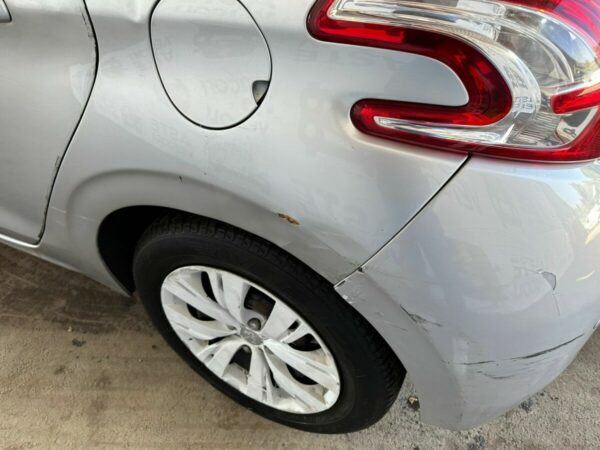 PEUGEOT 208 - immagine 14