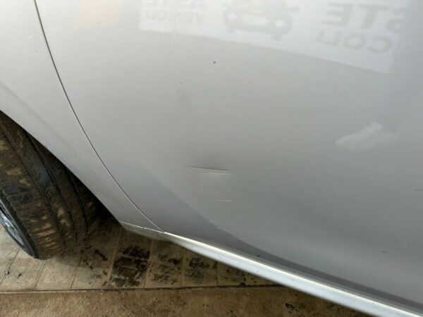 PEUGEOT 208 - immagine 12