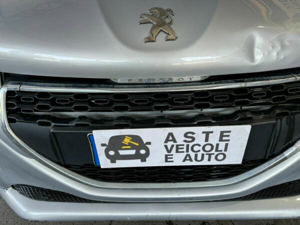 PEUGEOT 208 - immagine 10