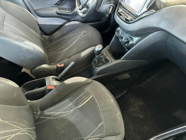 PEUGEOT 208 - immagine 16