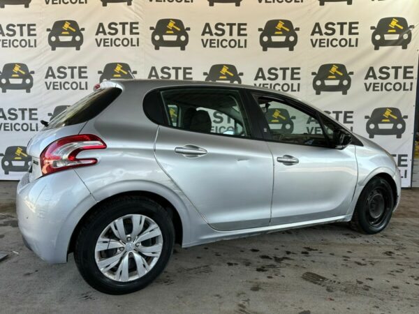 PEUGEOT 208 - immagine 15