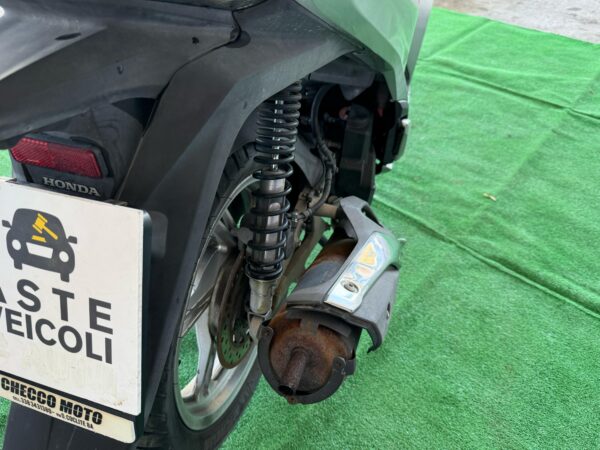 HONDA SH 150 - immagine 11