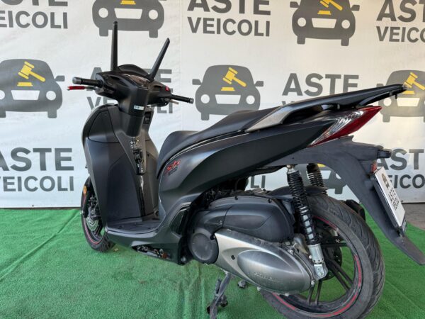 HONDA SH 300 - immagine 5