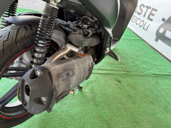 HONDA SH 300 - immagine 9